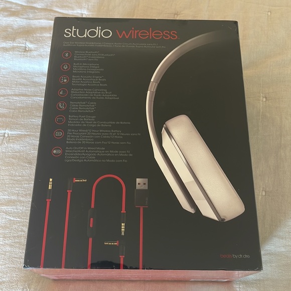 Beats Studio Wireless NIB // White & Red - Picture 3 of 4